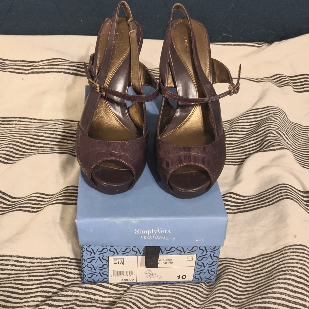 Vera Wang Crane Purple Heels